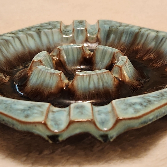 Mid-Century Modern Drip Glaze Ceramic Ashtray Blue and Brown 7 1/8" across - Picture 10 of 15